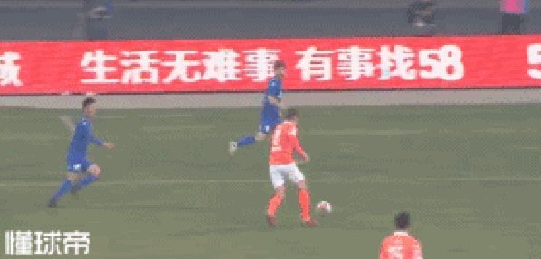 架空了莫雷洛，反而踢的更差，如果要换韩鹏，不如试试莫雷洛