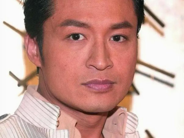 多尔古：父亲是门将但为谋生举家去丹麦，打三份工养活我们