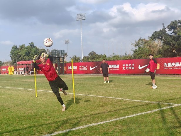 铜梁龙主场0-0玉昆 肯帕努破门被吹无效
