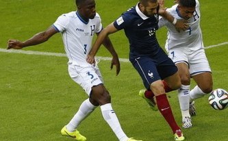 世界杯-姆巴佩梅开二度巴尔科拉破门 法国3-1塞内加尔