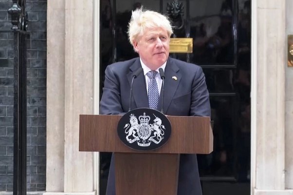 英国现任首相、前曼市市长伯纳姆：因凡蒂诺根本就德不配位