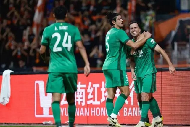 半场：国安1-0玉昆，达万惊艳倒钩破门打破僵局