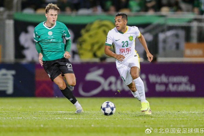 半场：国安1-0玉昆，达万惊艳倒钩破门打破僵局